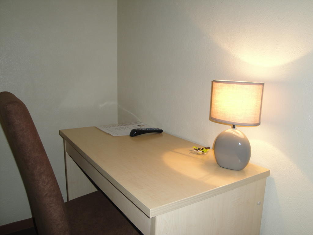 Cit'Hotel Talencia Thouars Room photo